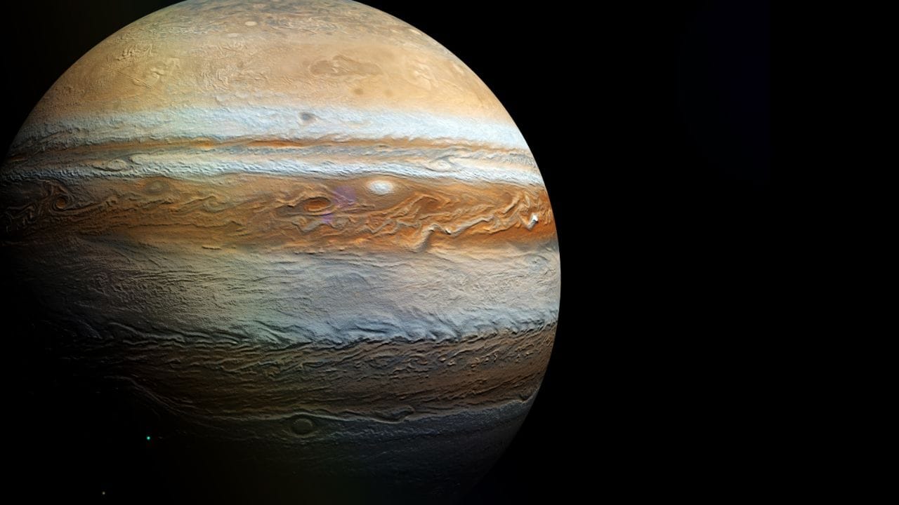 જ્યોતિષશાસ્ત્રમાં દેવગુરુ બૃહસ્પતિને અતિ મહત્વપૂર્ણ સ્થાન મળ્યું છે. તેમની કૃપાથી વ્યક્તિના જીવનમાં ભાગ્ય ઉન્નતિ પામે છે. 27 નક્ષત્રોમાંથી પુનર્વસુ, વિશાખા અને પૂર્વા ભાદ્રપદ નક્ષત્રોના સ્વામી ગુરુ છે. ઓગસ્ટ મહિનામાં ગુરુ બે વખત નક્ષત્ર પરિવર્તન કરશે. 