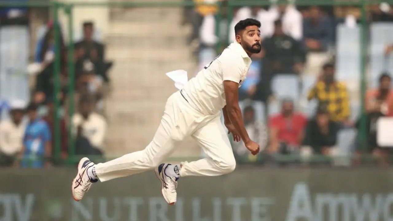 જેમ કે ભારતમાં સામાન્ય રીતે જોવા મળે છે. ખેલાડીને ટ્રોફી સાથે ચેક પણ આપવામાં આવે છે.(PHOTO CREDIT- PTI)