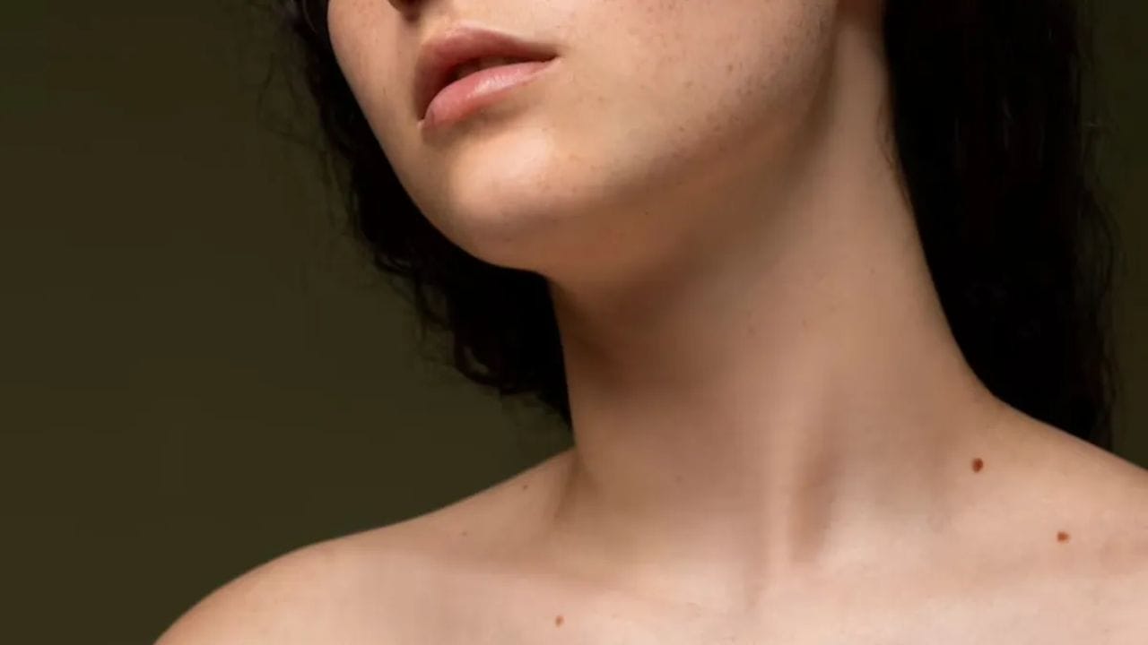 (Disclaimer - આ લેખમાં સમાવિષ્ટ કોઈપણ માહિતી/સામગ્રી/ગણતરીની ચોકસાઈ અથવા વિશ્વસનીયતાની ખાતરી આપવામાં આવતી નથી. આ માહિતી વિવિધ માધ્યમો/જ્યોતિષીઓ/ઉપદેશો/માન્યતાઓ/ધાર્મિક ગ્રંથોમાંથી એકત્રિત કરીને તમારા સુધી પહોંચાડવામાં આવી છે. અમારો ઉદ્દેશ્ય ફક્ત માહિતી પહોંચાડવાનો છે. વાંચકોએ તેને ફક્ત માહિતી તરીકે જ માનવી જોઈએ. આ ઉપરાંત તેના કોઈપણ ઉપયોગ માટે વાંચકો પોતે જવાબદાર રહેશે.)(All Image Symbolic)
