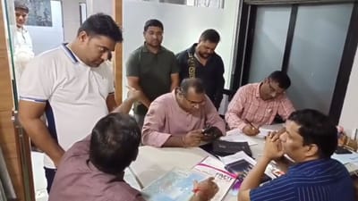 Surat :  અમરોલીમાં ગર્ભ પરીક્ષણ કરનારા તબીબો પર તવાઈ, 2 ડોકટરની ધરપકડ, જુઓ Video