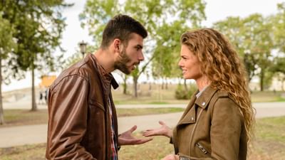 પતિ-પત્ની હોય કે પછી બોયફ્રેન્ડ-ગર્લફ્રેન્ડ જો તેમના વચ્ચે રોમાન્સ હોય તો તેના સંબંધો મજબુત બને છે. પરંતુ એક બ્રિટિશ કપલ અચાનક પરેશાન થવા લાગ્યું જ્યારે ગર્લફ્રેન્ડની અંદર રોમાન્સની ઈચ્છા પૂર્ણ થઈ હતી. બોયફ્રેન્ડ પણ આ વાતથી ચિંતામાં આવી ગયો હતો. આ કારણે બંન્ને ડોક્ટર પાસે ગયા ત્યારે એક ચોંકાવનાર કારણ સામે આવ્યું છે.