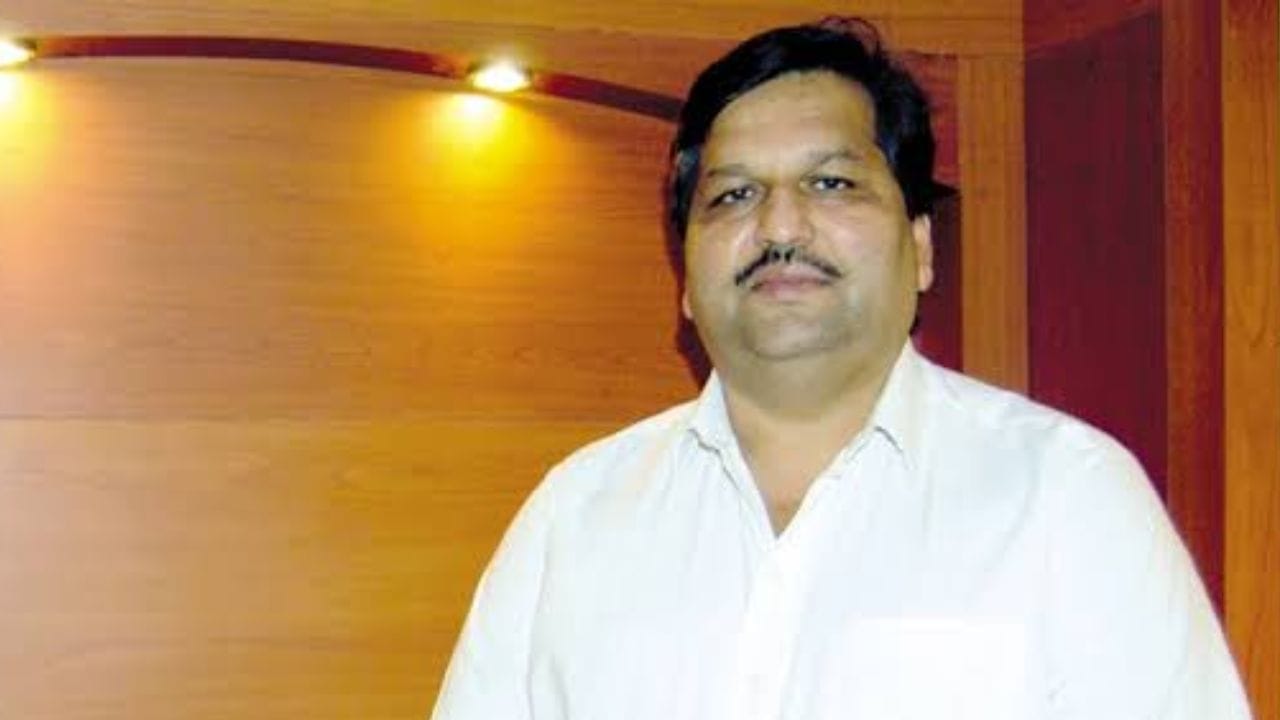 મંગલ પ્રભાત લોઢા: લોઢા ગ્રુપના સ્થાપક મંગલ પ્રભાત લોઢાની કુલ સંપત્તિ $12.0 અબજ છે.