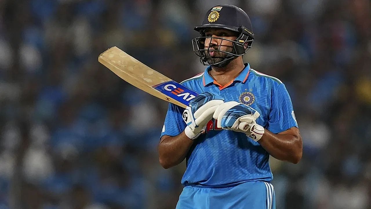 રોહિત શર્મા ઓસ્ટ્રેલિયા-A સામેની ત્રણેય મેચ રમવા માંગે છે, જેથી તે સારી તૈયારી કરી શકે. એવા સમાચાર સામે આવી રહ્યા છે કે ઓસ્ટ્રેલિયા સામેની વનડે શ્રેણી રોહિત શર્માની છેલ્લી વનડે શ્રેણી હોઈ શકે છે. 