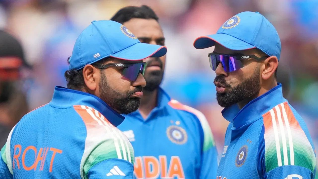 T20 અને ટેસ્ટ ક્રિકેટમાંથી નિવૃત્તિ લઈ ચૂકેલા આ બંને બેટ્સમેનોને વનડે ટીમમાં સ્થાન મેળવવામાં મુશ્કેલીનો સામનો કરવો પડી રહ્યો છે અને એવું માનવામાં આવે છે કે ઓસ્ટ્રેલિયા પ્રવાસ તેમની છેલ્લી સીરિઝ સાબિત થઈ શકે છે.