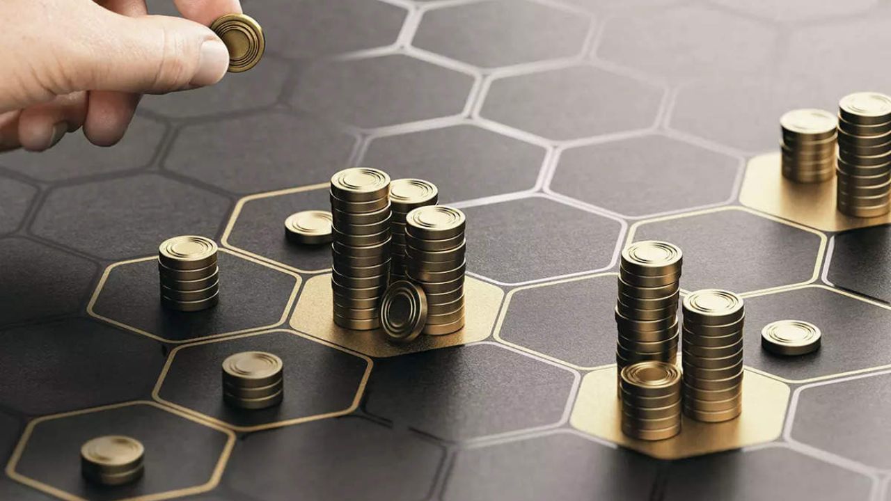 જો તમે 25 કે 30 વર્ષની ઉંમરે SIP શરૂ કરો છો, તો તમને લાંબા ગાળાના ફાયદા મળશે અને તમે ઝડપથી ફંડ બનાવી શકશો. વહેલા રોકાણ શરૂ કરીને, તમે નાની રકમથી પણ મોટું ફંડ બનાવી શકો છો. જ્યારે જો તમે 40 વર્ષની ઉંમર પછી શરૂઆત કરો છો, તો તમારે સમાન ધ્યેય પ્રાપ્ત કરવા માટે વધુ રોકાણ કરવું પડશે.