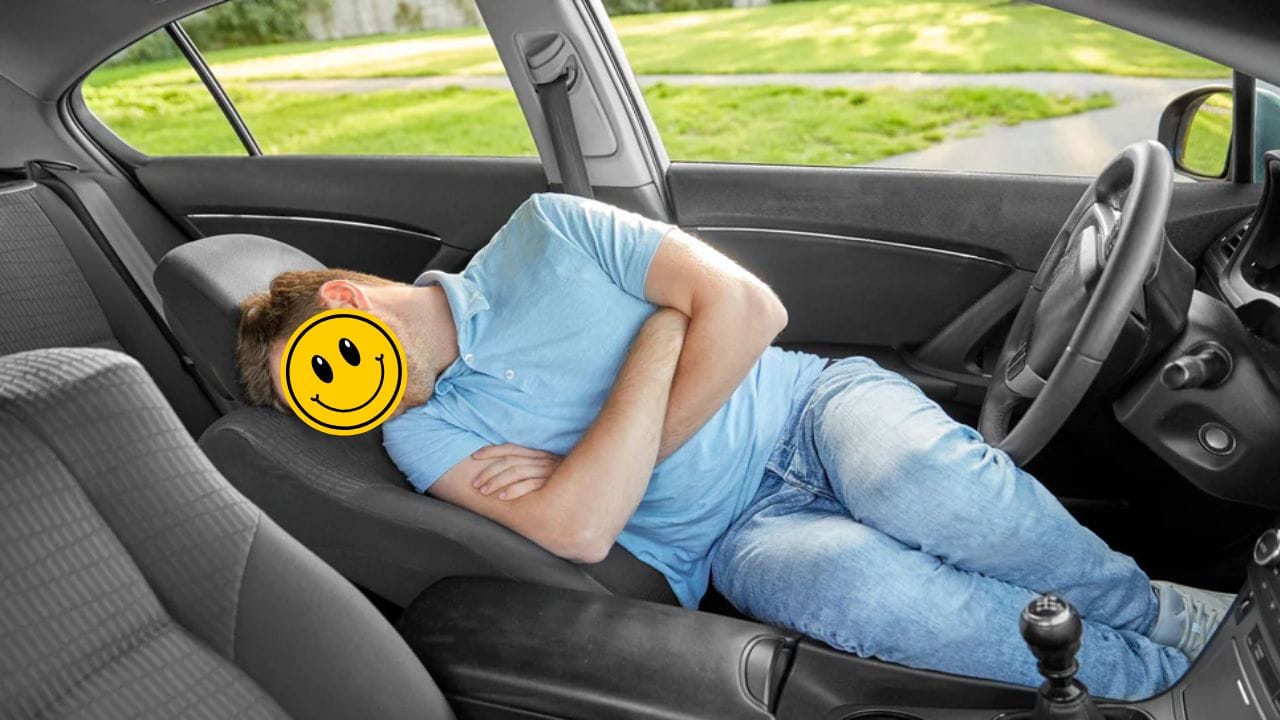 તાજેતરમાં, નોઈડાના સેક્ટર 62 પાસે આવી જ એક ઘટના બની જેણે બધાને ચોંકાવી દીધા. વાસ્તવમાં, ડ્રાઈવર અને તેનો મિત્ર બંને કેબમાં સૂઈ રહ્યા હતા, પરંતુ જ્યારે ડ્રાઈવર ઘરે ન પહોંચ્યો, ત્યારે પરિવારે શોધખોળ શરૂ કરી અને જ્યારે તેમને કાર મળી, જેમાં તે બંને મૃત્યુ પામ્યા હતા.