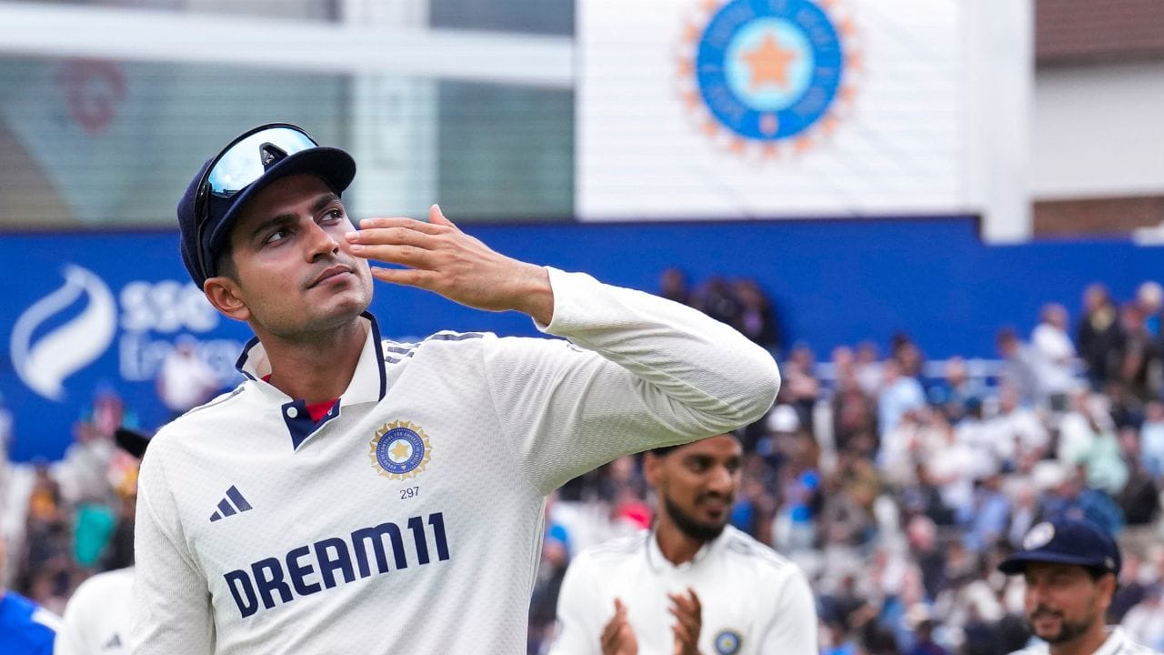 આવતા વર્ષે ટી20 વર્લ્ડ કપ માટે કોચ ગૌતમ ગંભીર અને ચીફ સિલેક્ટર અજીત અગરકર તેમણે આ મહત્વની ભુમિકામાં જોઈ રહ્યા છે. ગિલને વાઈસકેપ્ટન બનાવવાથી એ સ્પષ્ટ છે કે, ટીમ મેનેજમેન્ટ તેને 3 ફોર્મેટમાં બનાવી રાખવા માટે તૈયાર છે.