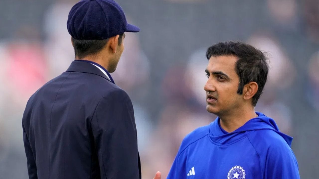 25 વર્ષના ગિલે ટીમ ઈન્ડિયા માટે છેલ્લી ટી20 મેચ ઓગસ્ટ 2024માં શ્રીલંકા પ્રવાસ પર રમ્યો હતો. ત્યારબાદથી તે માત્ર ટેસ્ટ અને વનડે ક્રિકેટ રમતો હતો પરંતુ ચેમ્પિયન ટ્રોફી, ટેસ્ટ ક્રિકેટ અને આઈપીએલમાં તેનું પ્રદર્શન સારા ફોર્મમાં જોવા મળ્યું તેમને ટી20 ટીમમાં બોલાવવામાં આવી શકે છે.