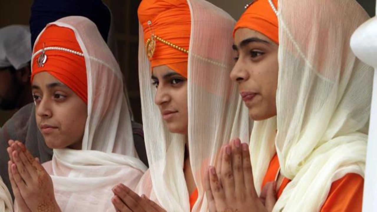 (Disclaimer: જો તમારી પાસે કોઈ ચોક્કસ કેસ હોય તો કાનૂની નિષ્ણાત (વકીલ) ની સલાહ લેવી સલાહભર્યું છે. અહીં આપેલી માહિતી ફક્ત કોર્ટના નિર્ણયો અને કલમોને આધારે આપવામાં આવી છે. તમારે કોઈ કેસ માટે જાણવું હોય તો યોગ્ય વકીલની સલાહ લઈ શકો છો.)(All Image Symbolic)