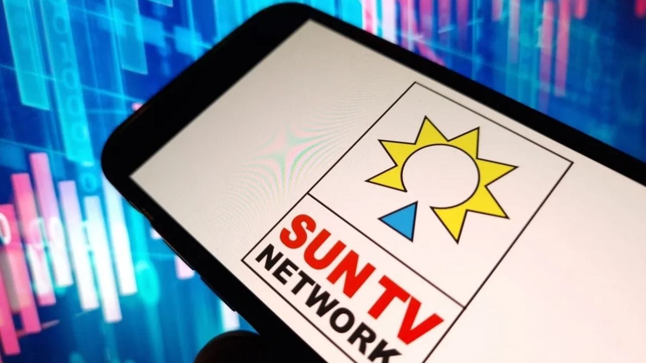 એક એક્સચેન્જ ફાઇલિંગમાં, કંપનીએ જણાવ્યું હતું કે પ્રમોટર, તેના સંબંધીઓ અને અન્ય અસંબંધિત વ્યક્તિઓને "પરિવારના સભ્ય" દ્વારા કાનૂની નોટિસ જારી કરવામાં આવી હતી. જેને પરિવારના સભ્ય દ્વારા બિનશરતી અને અટલ રીતે પાછી ખેંચી લેવામાં આવી છે. આવી સ્થિતિમાં, કૌટુંબિક મામલો ઉકેલાઈ ગયો છે. નિવેદનમાં કહેવામાં આવ્યું છે કે અમે પુનરાવર્તિત કરીએ છીએ કે કાનૂની નોટિસ જારી કરવી અને આવી કાનૂની નોટિસ પાછી ખેંચવી એ કંપનીના વ્યવસાય અથવા સંચાલન અથવા તેના રોજિંદા કામકાજ સાથે સંબંધિત નથી અને પ્રમોટરનો કૌટુંબિક મામલો હોવાથી, તે સંપૂર્ણપણે વ્યક્તિગત છે. જો કે, ફાઇલિંગ દસ્તાવેજમાં "પરિવારના સભ્ય" નું નામ ઉલ્લેખિત નથી.