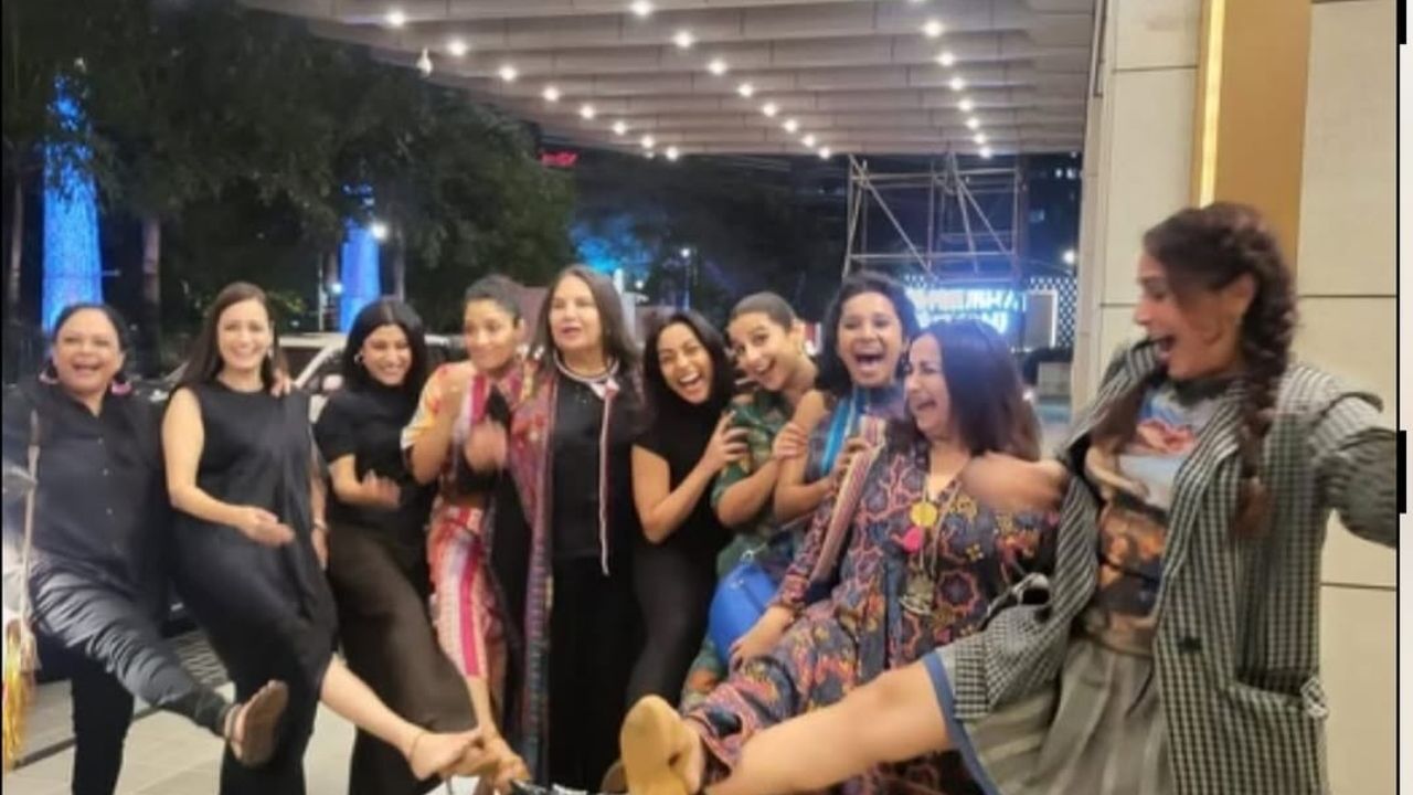 સ્ટેજ 4 ઓલિગો મેટાસ્ટેટિક કેન્સર શું છે?સ્ટેજ 4 ઓલિગો મેટાસ્ટેટિક કેન્સર એ કેન્સરનો એવો તબક્કો છે જેમાં રોગ શરીરના એક કરતાં વધુ ભાગોમાં ફેલાયો હોય છે. આ તબક્કે સારવાર પડકારજનક બની જાય છે અને દર્દીને લાંબા ગાળાની શારીરિક અને માનસિક શક્તિની જરૂર હોય છે.