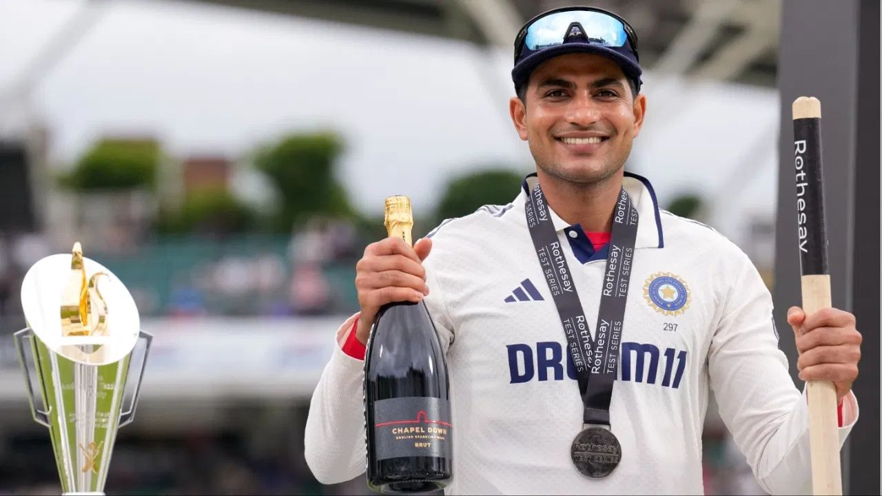 ભારત-ઈંગ્લેન્ડ ટેસ્ટ સીરિઝમાં 'પ્લેયર ઓફ ધ સીરિઝ' બનેલો કેપ્ટન શુભમન ગિલ પાંચ મેચની ટેસ્ટ શ્રેણીનો 'કિંગ' સાબિત થયો હતો. તેણે આ સીરિઝમાં સૌથી વધુ રન અને સદી ફટકારી હતી. સાથે જ કેપ્ટન તરીકે પણ તેણે પોતાને પ્રસ્થાપિત કર્યો છે. ઓવલમાં તેની લડાયક કપ્તાનીએ ભારતની જીતમાં મહત્વપૂર્ણ ભાગ ભજવ્યો હતો.