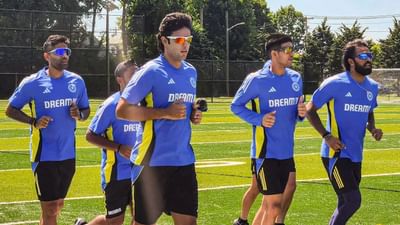 એશિયા કપ 2025 માટે હવે વધુ સમય બાકી નથી. આ ટુર્નામેન્ટ 9 સપ્ટેમ્બરથી શરૂ થઈ રહી છે અને 28 સપ્ટેમ્બર સુધી ચાલુ રહેશે. ફરી એકવાર, બધાની નજર ટીમ ઈન્ડિયા પર રહેશે, જે ટુર્નામેન્ટની વર્તમાન ચેમ્પિયન છે. આ વખતે આ ટુર્નામેન્ટ T20 ફોર્મેટમાં યોજાવા જઈ રહી છે અને ટીમ ઈન્ડિયા સૂર્યકુમાર યાદવની કેપ્ટનશીપમાં મેદાનમાં ઉતરશે. 