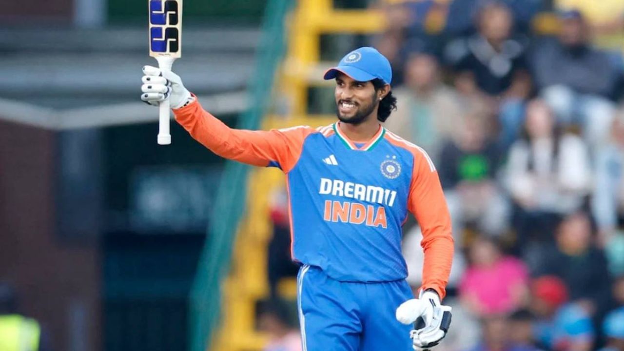 તિલક વર્માને પણ વનડેમાં નંબર 3 પર રમવા માટે એક મોટો વિકલ્પ માનવામાં આવે છે. તેણે T20માં નંબર 3 પર સારી બેટિંગ કરી છે. તેણે લગભગ 50 ની સરેરાશથી 749 રન બનાવ્યા છે, જેમાં 2 સદીનો સમાવેશ થાય છે.