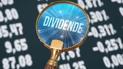 જો તમારી પાસે વેદાંત લિમિટેડના શેર છે, તો તમારા માટે સારા સમાચાર છે. અનિલ અગ્રવાલની કંપની ફરી એકવાર તેના રોકાણકારોને એક મહાન ભેટ આપવા જઈ રહી છે. કંપનીએ ગુરુવાર, 21 ઓગસ્ટ 2025 ના રોજ બજાર ખુલ્યા પછી પ્રતિ શેર ₹ 16 નું વચગાળાનું ડિવિડન્ડ જાહેર કર્યું છે. એટલું જ નહીં, કંપનીએ ડિવિડન્ડ આપવાના હેતુથી રેકોર્ડ ડેટ પણ નક્કી કરી છે.