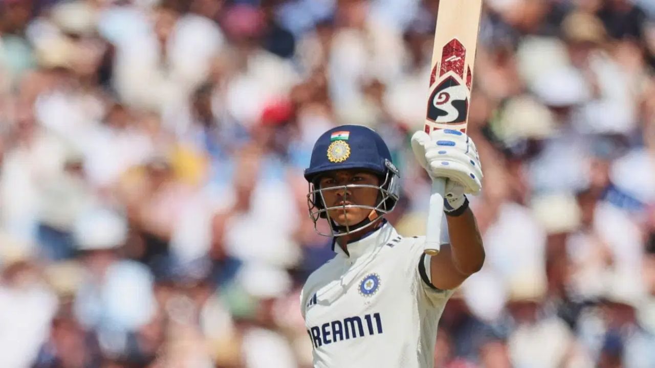 આ જયસ્વાલની ટેસ્ટ કારકિર્દીમાં છઠ્ઠી અને ઈંગ્લેન્ડ સામે ચોથી સદી છે. ઈંગ્લેન્ડ ઉપરાંત તેણે ઓસ્ટ્રેલિયા અને વેસ્ટ ઈન્ડિઝ સામે એક-એક સદી ફટકારી છે. 