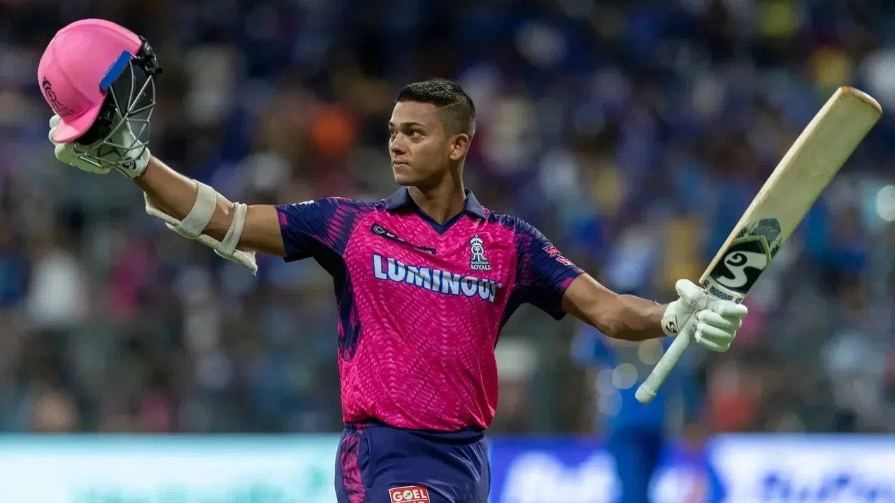 ઓપનર યશસ્વી જયસ્વાલે IPLમાં 159.71ના સ્ટ્રાઈક રેટથી 559 રન બનાવ્યા હતા. જોકે, છેલ્લા કેટલાક સમયથી અભિષેક શર્મા અને સંજુ સેમસન ટીમ ઈન્ડિયા માટે ઓપનિંગની જવાબદારી સંભાળી રહ્યા છે. એવામાં યશસ્વીનું સિલેક્શન મુશ્કેલ છે.