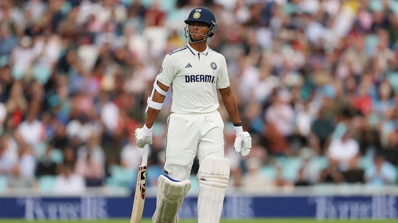 ઓવલ ટેસ્ટ મેચની પહેલી ઈનિંગમાં માત્ર બે રન બનાવીને આઉટ થયા બાદ યશસ્વી જયસ્વાલે બીજી ઈનિંગમાં શાનદાર સદીની ઈનિંગ રમી હતી.