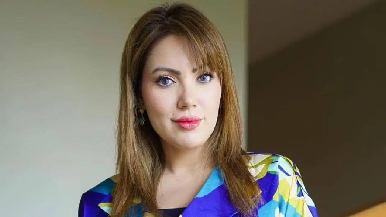 મુનમુને આગળ લખ્યું કે, 'છેલ્લા કેટલાક દિવસોમાં પર્સનલ લાઈફ અને પ્રોફેશનલ કમિટમેન્ટ વચ્ચે બેલેન્સ બનાવવું ખૂબ જ કંટાળાજનક રહ્યું છે. જો કે, હું મારા મિત્રોની આભારી છું કે જેમણે આ મુશ્કેલ સમયમાં મને સાથ આપ્યો. ભગવાનનો ખૂબ ખૂબ આભાર.'