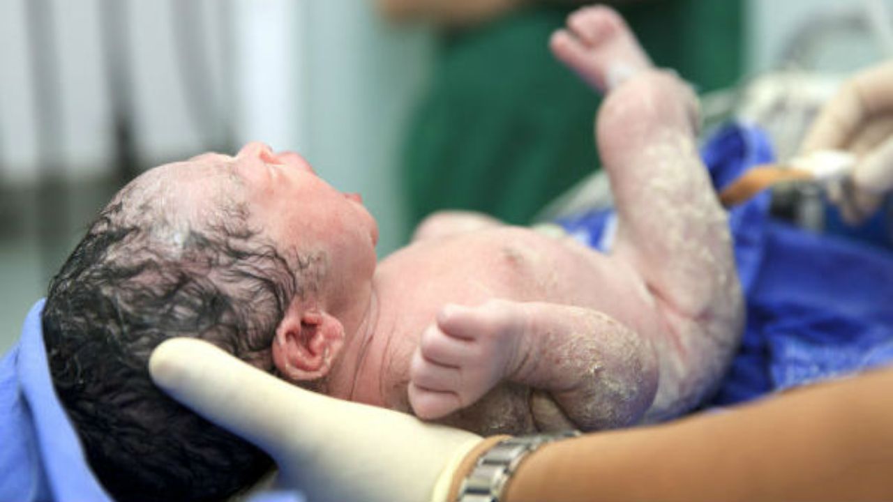 નોંધ : અહીં આપવામાં આવેલી માહિતી ફક્ત આપની જાણકારી માટે છે. કોઈ પણ ઈલાજ કરતાં પહેલા કે,અમલમાં લેતા પહેલા તબીબની સલાહ લેવી જરુરી છે.

