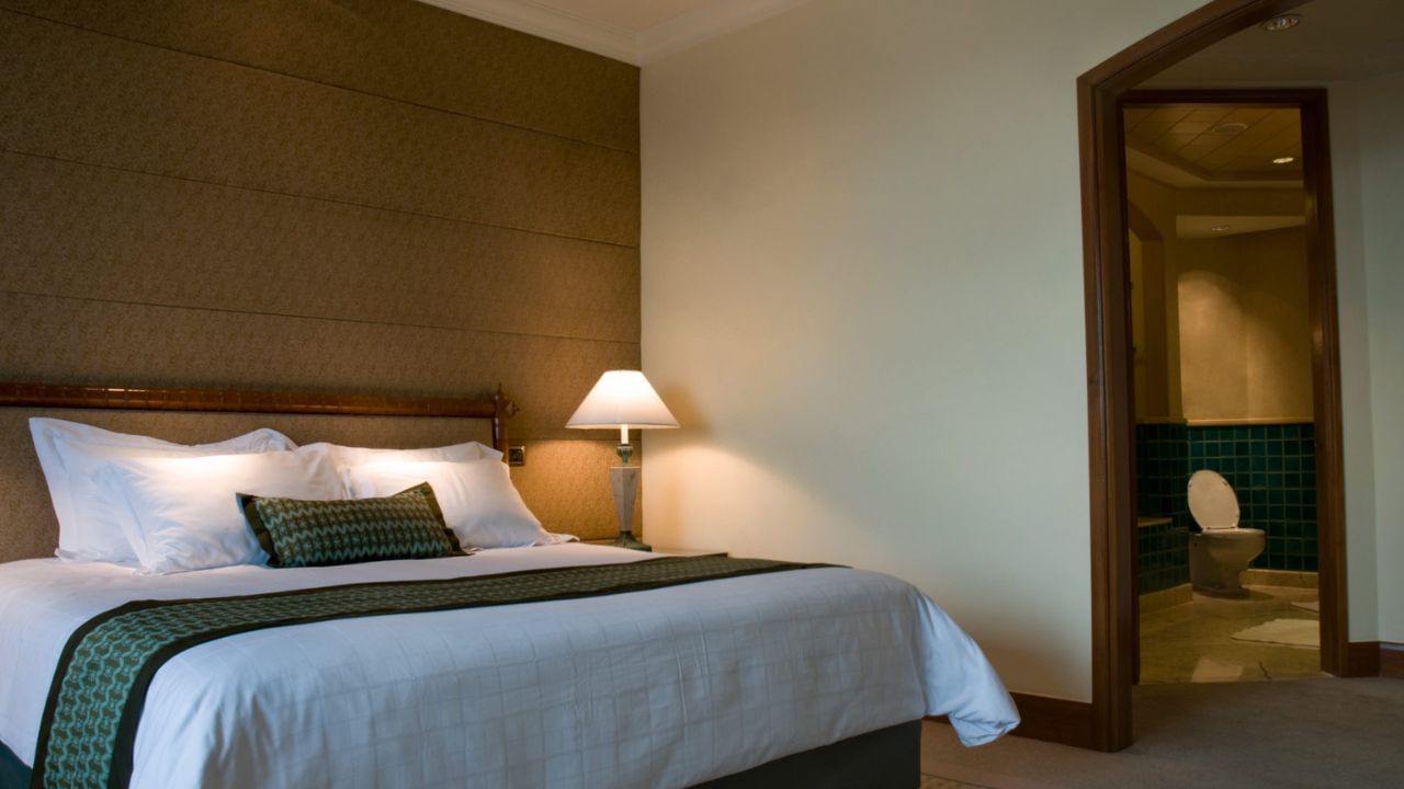 booking hotels India unmarried