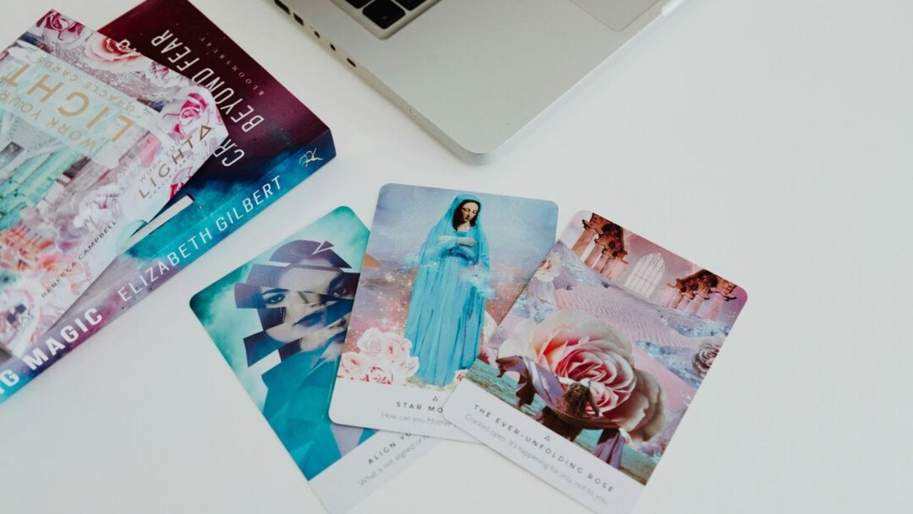 સમયસર ડિલિવરી, પ્રિન્ટ અને પેપરની ક્વોલિટી જાળવવી, નવી ડિઝાઇન અપડેટ કરવી અને ગ્રાહકો સાથે સંબંધ જાળવી રાખો. જો તમે યોગ્ય પ્લાનિંગ અને માર્કેટિંગ સાથે પ્રિન્ટિંગ પ્રેસ બિઝનેસ શરૂ કરશો તો થોડા સમયમાં જ આ ક્ષેત્રમાં પોતાની બ્રાન્ડ શરૂ કરી શકો છો.