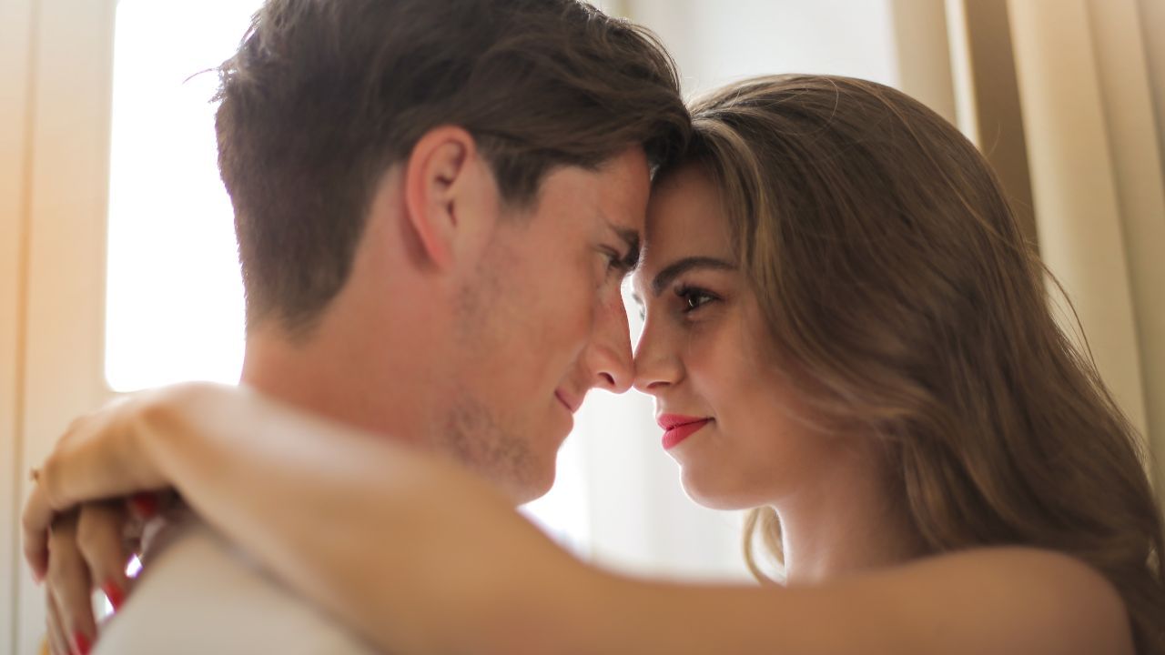 નોંધ : અહીં આપવામાં આવેલી માહિતી ફક્ત આપની જાણકારી માટે છે. કોઈ પણ ઈલાજ કરતાં પહેલા કે,અમલમાં લેતા પહેલા નિષ્ણાતોની સલાહ લેવી જરુરી છે. ( all photo:canva)