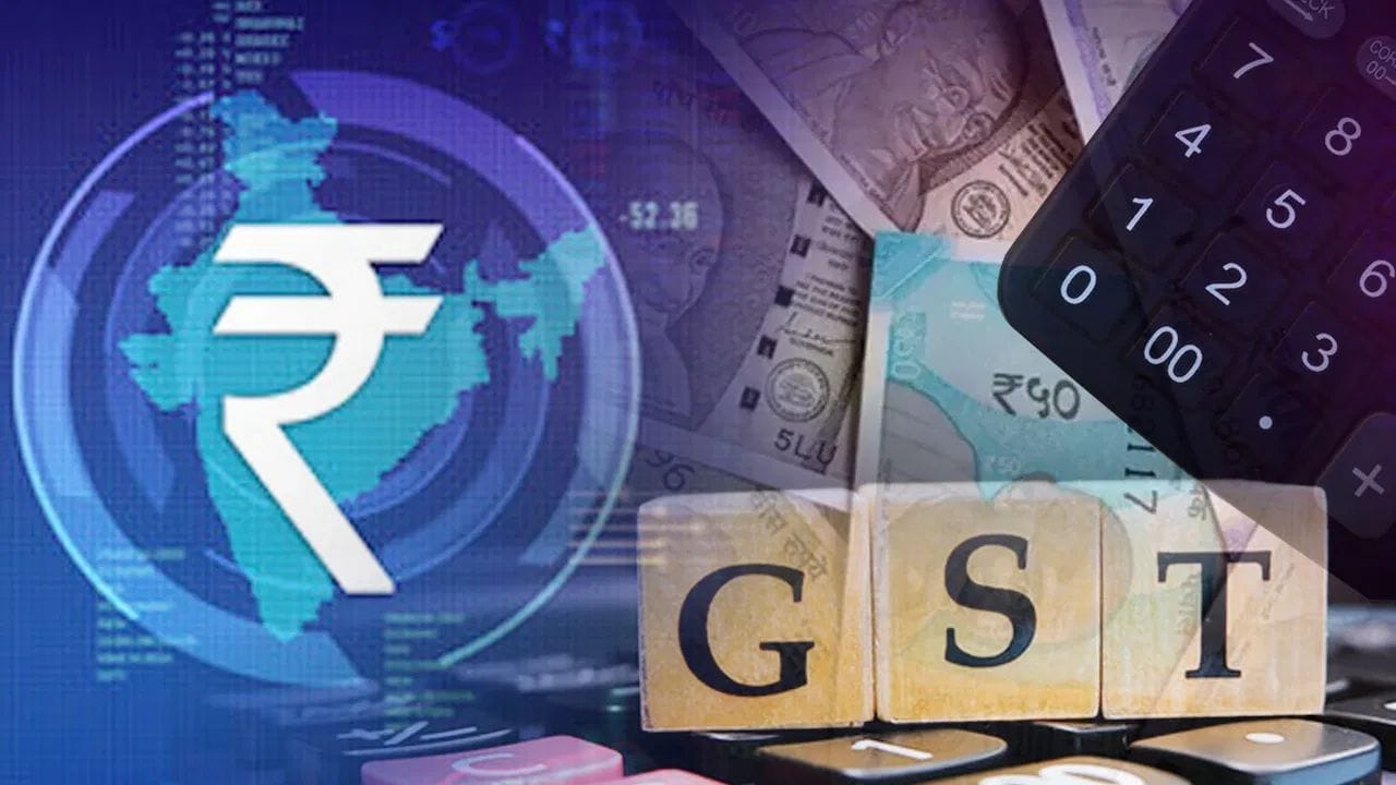 કેન્દ્ર સરકાર GST રિફોર્મ લાવવાની તૈયારી કરી રહી છે, જેના હેઠળ GST ના દરોમાં ફેરફાર થવાના છે. આગામી દિવસોમાં સરકાર GST રિફોર્મ 2.O રજૂ કરી શકે છે. GSTમાં થયેલા ફેરફારોમાં હેલ્થ અને લાઇફ ઇન્સ્યોરન્સ પ્રીમિયમ પર GST નાબૂદ કરવાનો પ્રસ્તાવ પણ મૂકવામાં આવ્યો છે. આવી સ્થિતિમાં, જો સરકાર હેલ્થ અને લાઇફ ઇન્સ્યોરન્સ પ્રીમિયમ પર GST નાબૂદ કરે છે, તો લોકોને ઘણી રાહત મળશે.