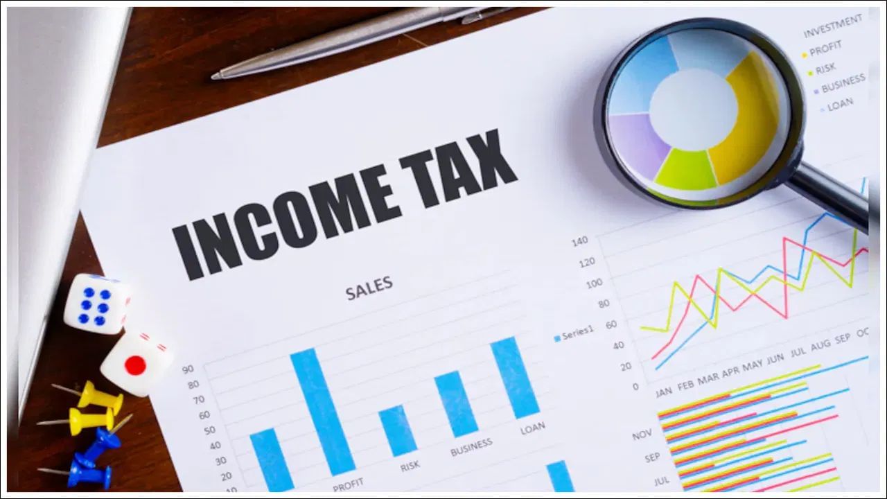 ટૂંકમાં દીકરી તેની મમ્મીના ખાતામાં પૈસા મોકલે છે, તેથી તેને આવક ગણવામાં આવશે નહીં અને તેના પર ટેક્સ લાગશે નહીં. આ પૈસા ટેક્સના દાયરામાં આવતા ન હોવાથી, વર્માજીની પત્નીએ તેને ઇન્કમ ટેક્સ રિટર્નમાં ડિકલેર કરવાની જરૂર નથી. 