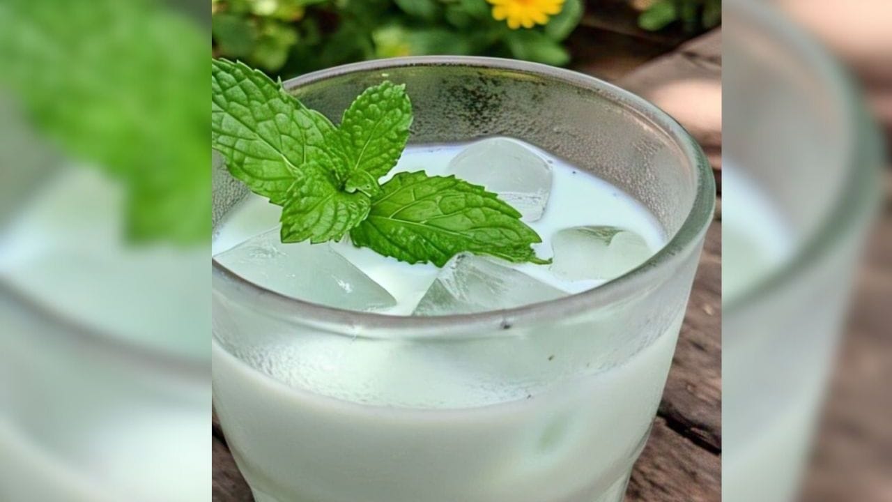 મસાલા છાશ - ભારતના ઘણા રાજ્યોમાં છાશ પાણીની જેમ પીવામાં આવે છે. જેમ કે પંજાબ, હરિયાણા અને પશ્ચિમ ઉત્તર પ્રદેશ. છાશ પેટ માટે ફાયદાકારક છે. તેને પીવાથી પેટ ઠંડુ રહે છે અને પાચન સુધરે છે. તેને બનાવવા માટે દહીંને પાતળું કરો અને શેકેલું જીરું, સંચળ અને ધાણા ઉમેરીને પીરસો.