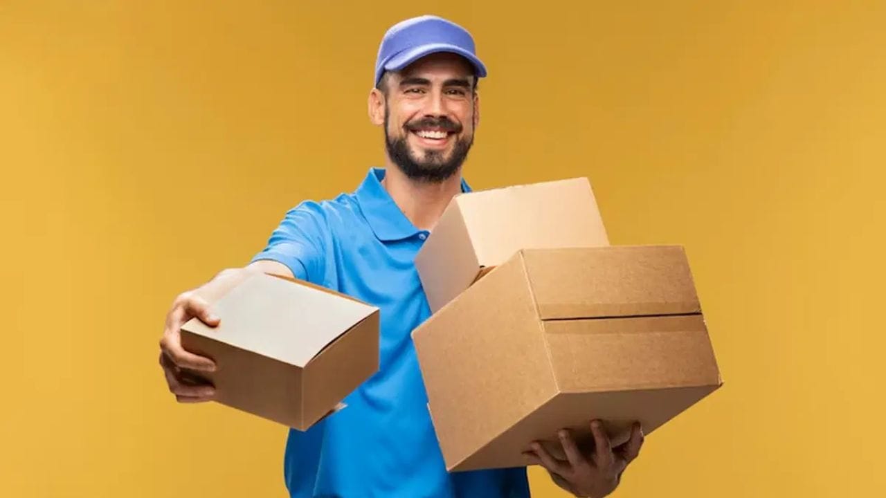 મહિલા જણાવ્યું કે, તે પાર્સલ વિશે ભૂલી ગઈ હતી. પરંતુ દસ વર્ષ પછી, મને તે પાર્સલ મારા ઘરમાં મળ્યું, જિજ્ઞાસાથી, મેં તેને ખોલ્યું અને તેમાં ક્રીમ રંગનો બોડીસુટ જોયો. પરંતુ આ ઘટના દસ વર્ષ પહેલાની છે, હવે હું ઘણી બદલાઈ ગઈ છું, હું ગર્ભવતી છું, તેથી આ બોડીસુટ મારા માટે કોઈ કામનો નથી, આ મહિલાએ પોતાની પોસ્ટમાં કહ્યું છે.