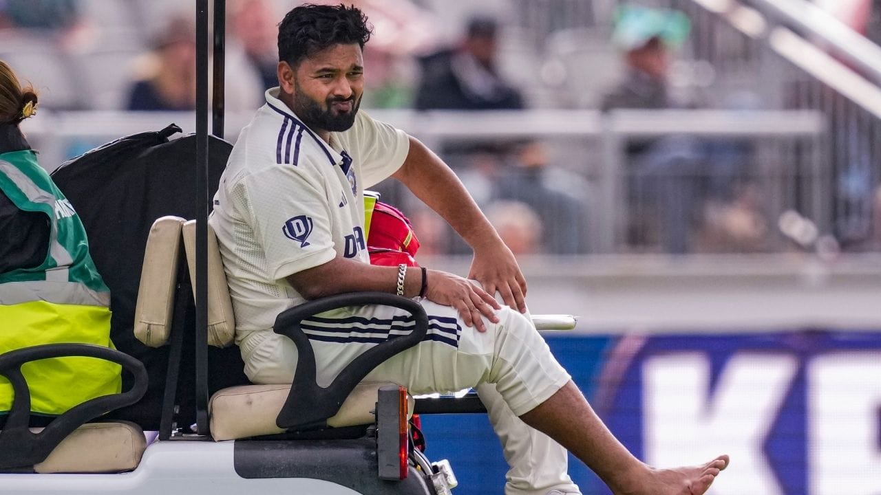 BCCI એ કહ્યું કે વ્હાઈટબોલ ટુર્નામેન્ટ સૈયદ મુશ્તાક અલી અથવા વિજય હજારે ટુર્નામેન્ટમાં આવી કોઈ રિપ્લેસમેન્ટની મંજૂરી આપવામાં આવશે નહીં. IPLની આગામી સીઝનમાં આ નિયમને મંજૂરી આપવામાં આવશે કે નહીં તે હજુ નક્કી નથી, પરંતુ આ નિયમ CK નાયડુ ટ્રોફી માટે મલ્ટી-ડે અંડર 19 ટુર્નામેન્ટમાં લાગુ થશે.