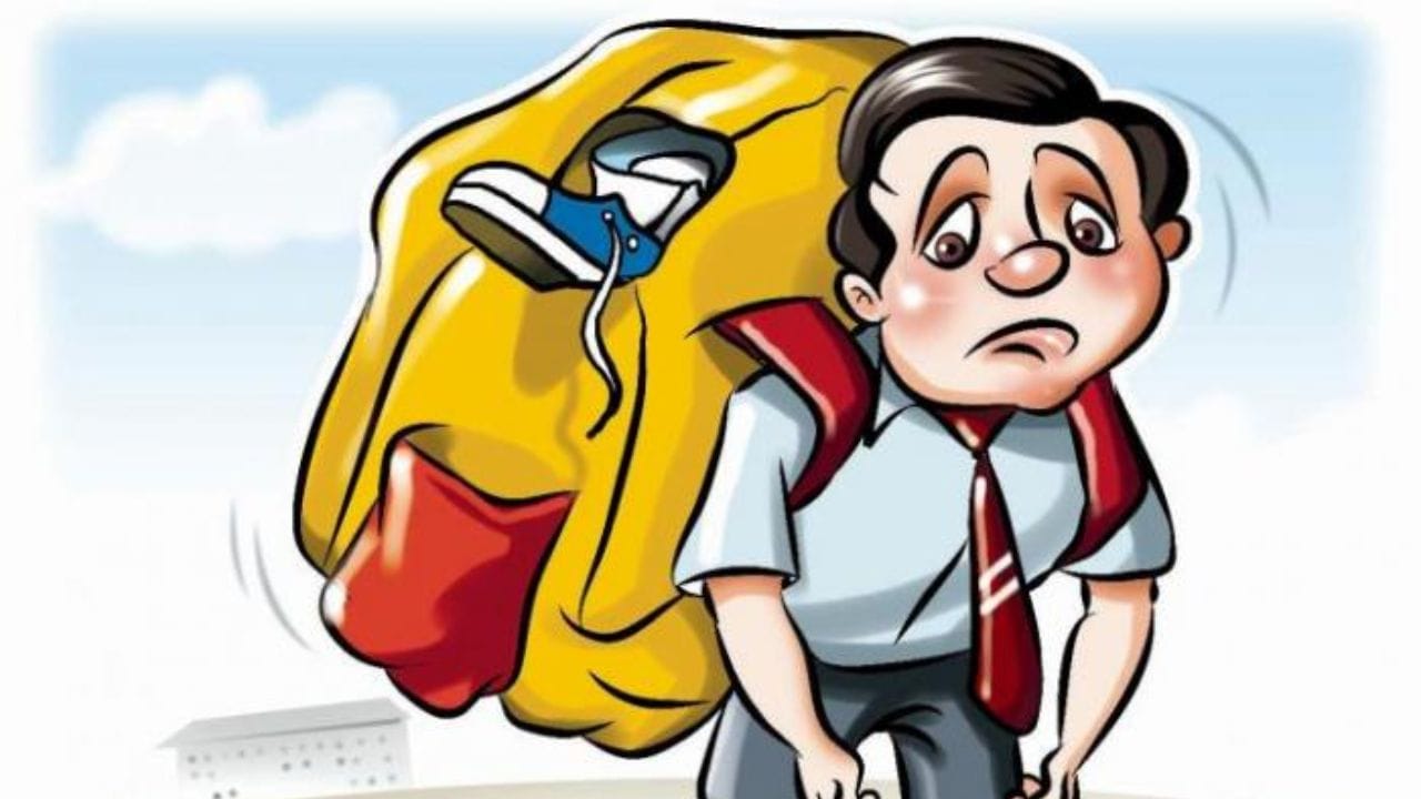 નિયમનો ભંગ થાય તો શું?: જો સ્કૂલ CBSE અથવા રાજ્ય સરકારની ગાઈડલાઈન્સનું પાલન ન કરે, તો માતા-પિતા જિલ્લા શિક્ષણ અધિકારી પાસે ફરિયાદ કરી શકે છે. ઘણા રાજ્યોમાં આ નિયમનું પાલન ન કરવા બદલ સ્કૂલોને નોટિસ પણ આપવામાં આવી છે.