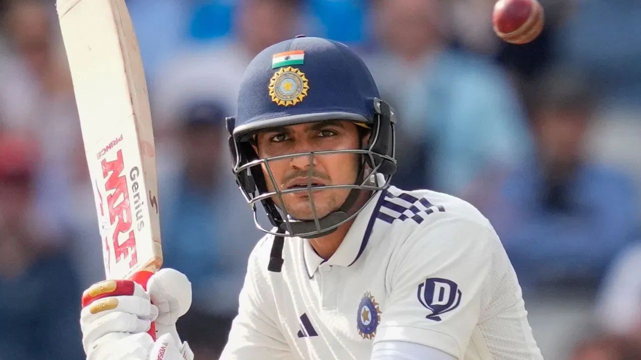 તાજેતરમાં ગિલ બીમાર હતો અને તેના લોહીની પણ તપાસ કરવામાં આવી હતી. અહેવાલો અનુસાર, ગિલ સંપૂર્ણપણે સ્વસ્થ છે. તે હાલમાં મોહાલીમાં છે અને ટૂંક સમયમાં બેંગ્લોર જવા રવાના થશે. ગિલને ફ્લૂના કારણે દુલીપ ટ્રોફી માટે આરામ આપવામાં આવ્યો હતો અને હવે તે સીધો એશિયા કપમાં રમતો જોવા મળશે.