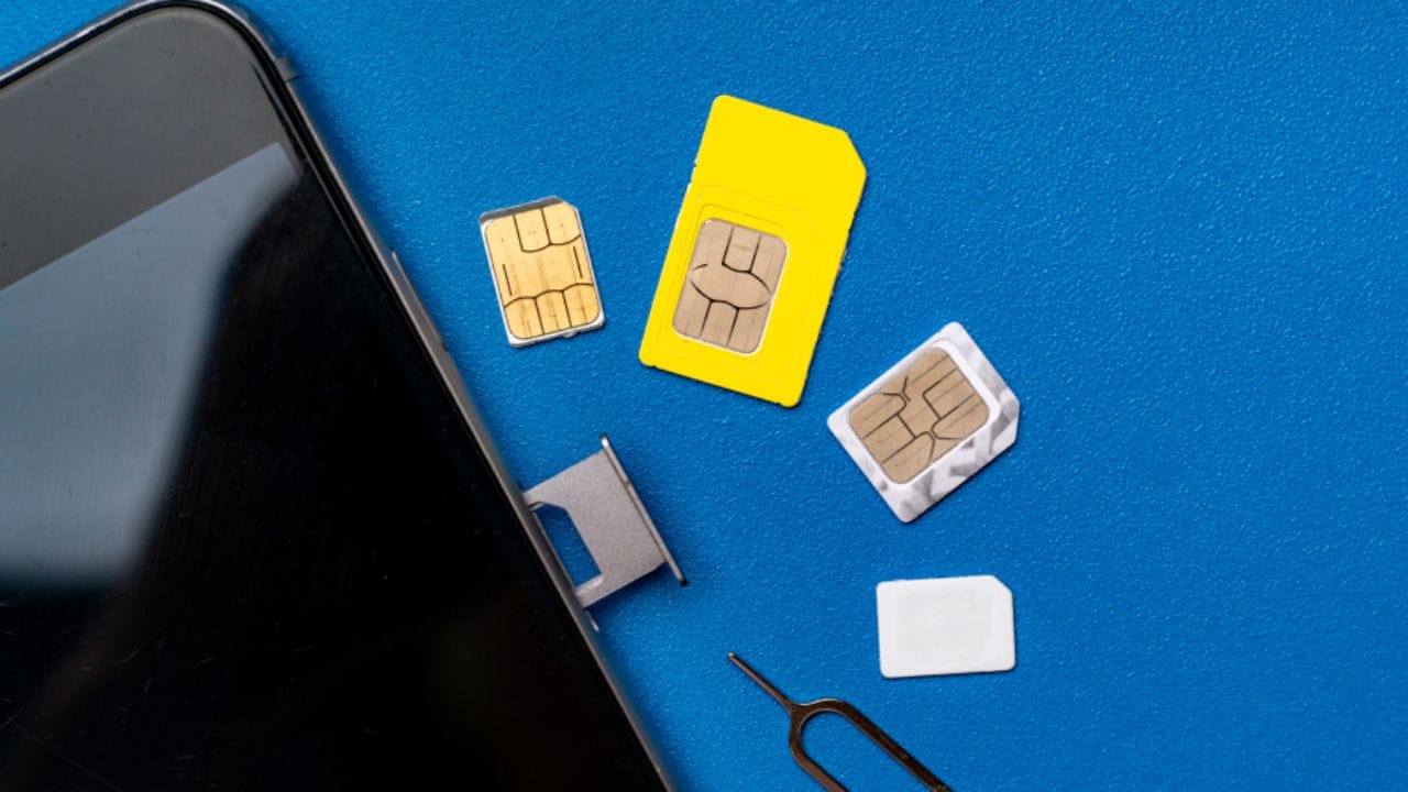 TRAI ના નિયમો અનુસાર, નંબર કેટલા દિવસ એક્ટિવ રહેશે?:  જો તમારા નંબર પર ઓછામાં ઓછું ₹ 20 નું બેલેન્સ હોય, તો તમારું સિમ રિચાર્જ કર્યા વિના પણ 90 દિવસ સુધી ચાલુ રહેશે.