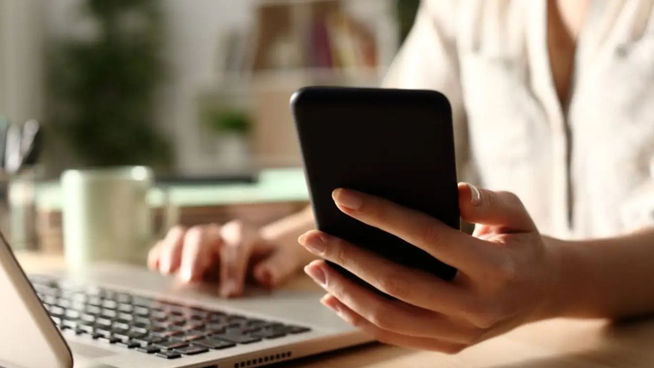 તમારા સિમને આ રીતે ડિએક્ટિવેટ થવાથી બચાવો: દર 3 મહિને એક નાનું રિચાર્જ કરો, જેથી સિમ ચાલુ રહે. ₹ 20 થી વધુ બેલેન્સ રાખવાથી સિમ 90 દિવસ સુધી રિચાર્જ વિના સક્રિય રહેશે.