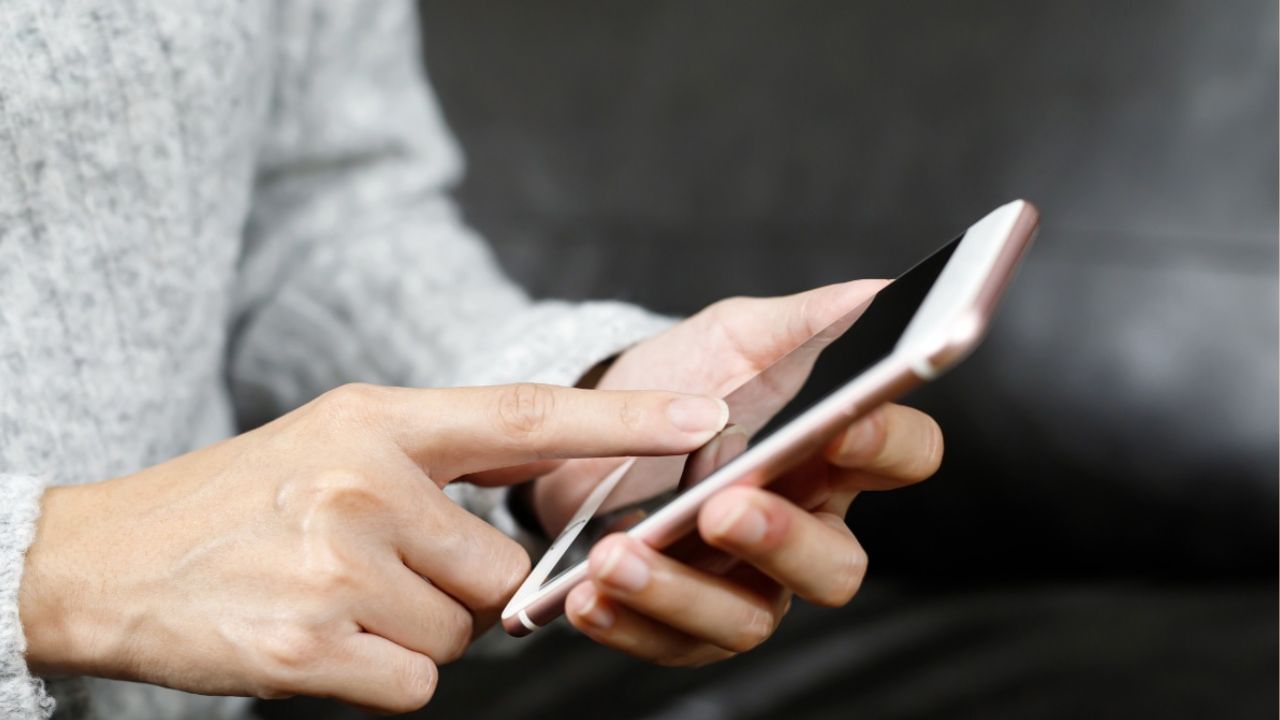 પ્રમોશનલ કોલ્સથી છુટકારો મેળવવા માટે, તમારે પ્લે સ્ટોર અથવા એપ સ્ટોર પરથી DND TRAI નામની એપ ડાઉનલોડ કરવી પડશે. આ એક સરકારી એપ છે અને iOS અને Android બંને પ્લેટફોર્મ પર એકદમ મફત ડાઉનલોડ કરી શકાય છે. આવી સ્થિતિમાં, આ એપ ડાઉનલોડ કર્યા પછી: