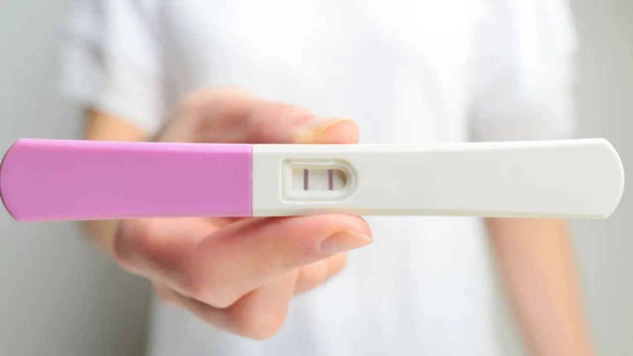 (Disclaimer: જો તમારી પાસે કોઈ ચોક્કસ કેસ હોય તો કાનૂની નિષ્ણાત (વકીલ) ની સલાહ લેવી સલાહભર્યું છે. અહીં આપેલી માહિતી ફક્ત કોર્ટના નિર્ણયો અને કલમોને આધારે આપવામાં આવી છે. તમારે કોઈ કેસ માટે જાણવું હોય તો યોગ્ય વકીલની સલાહ લઈ શકો છો.)(All Image Symbolic)