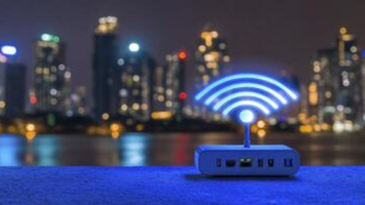 જો કે, WHO અને ICNIRP અનુસાર, વાઇફાઇ રેડિયેશન ઓછું છે, જે માનવ ઊંઘને ​​અસર કરતું નથી. જો કે, તમે હજુ પણ સાવચેતી તરીકે તેને બંધ કરી શકો છો.