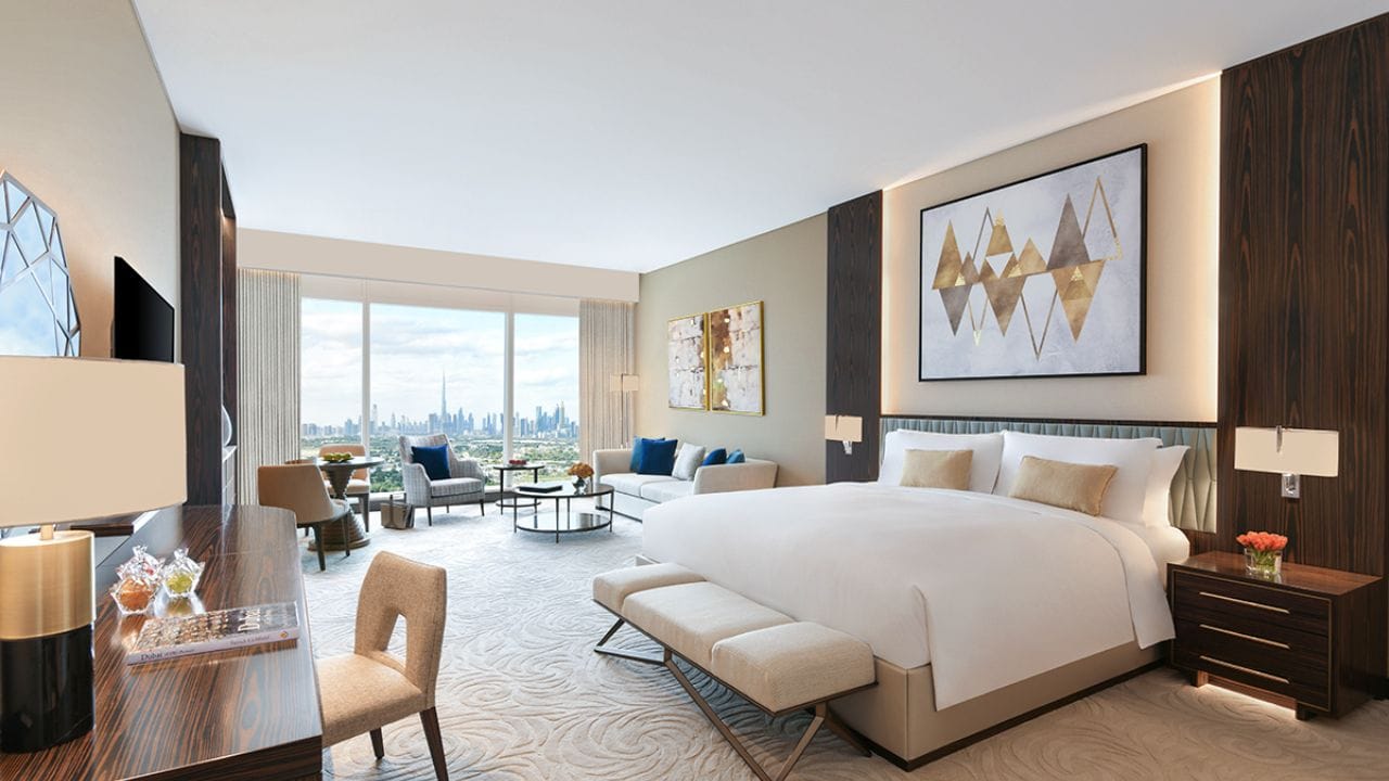 7 સ્ટાર હોટલો 5 સ્ટાર હોટલો કરતાં વધુ સારી સુવિધાઓ પૂરી પાડે છે.