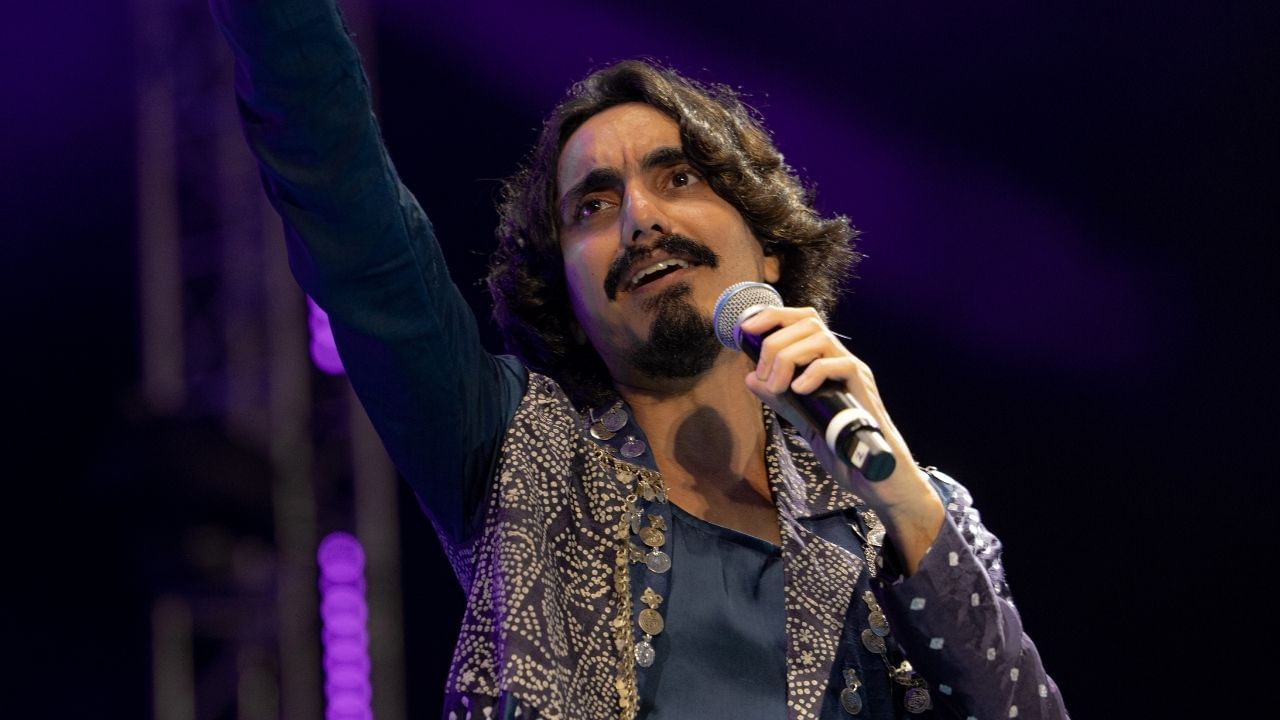 Aditya Gadhvi Rang Morla Garba Photos (4)