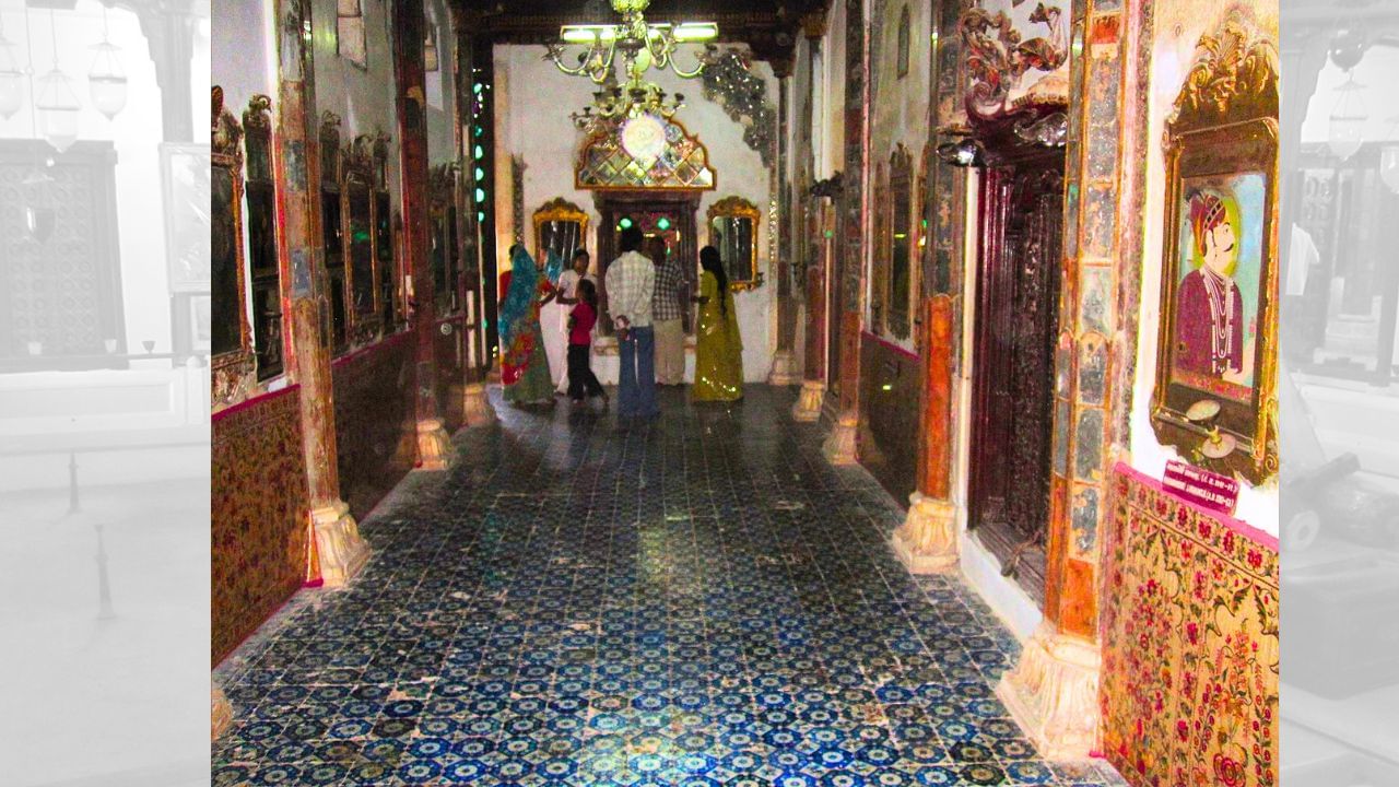 History of city name What is the history behind the name of Aina Mahal? Know the whole story