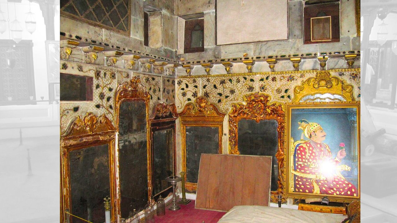 History of city name What is the history behind the name of Aina Mahal? Know the whole story