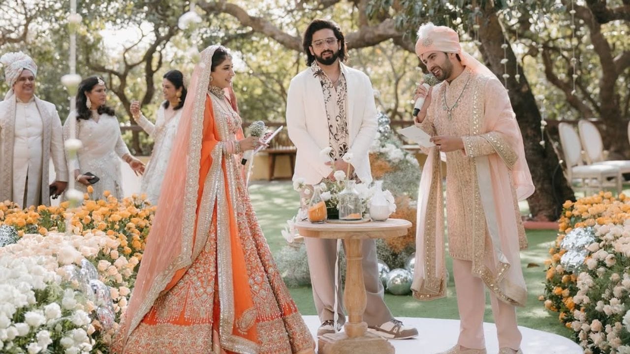 અમાલ મલિકે 8 વર્ષની ઉંમરે સંગીત શીખવાનું શરૂ કર્યું હતું. બોલિવૂડના ફેમસ સિંગર અરમાન મલિકે તેની ગર્લફ્રેન્ડ આશના શ્રોફ સાથે લગ્ન કર્યા છે.અમાલ મલિકના કરિયર વિશે વાત કરીએ તો, તેણે ખૂબ જ નાની ઉંમરે ઊંચાઈઓ પર પોતાની સફર શરૂ કરી હતી.