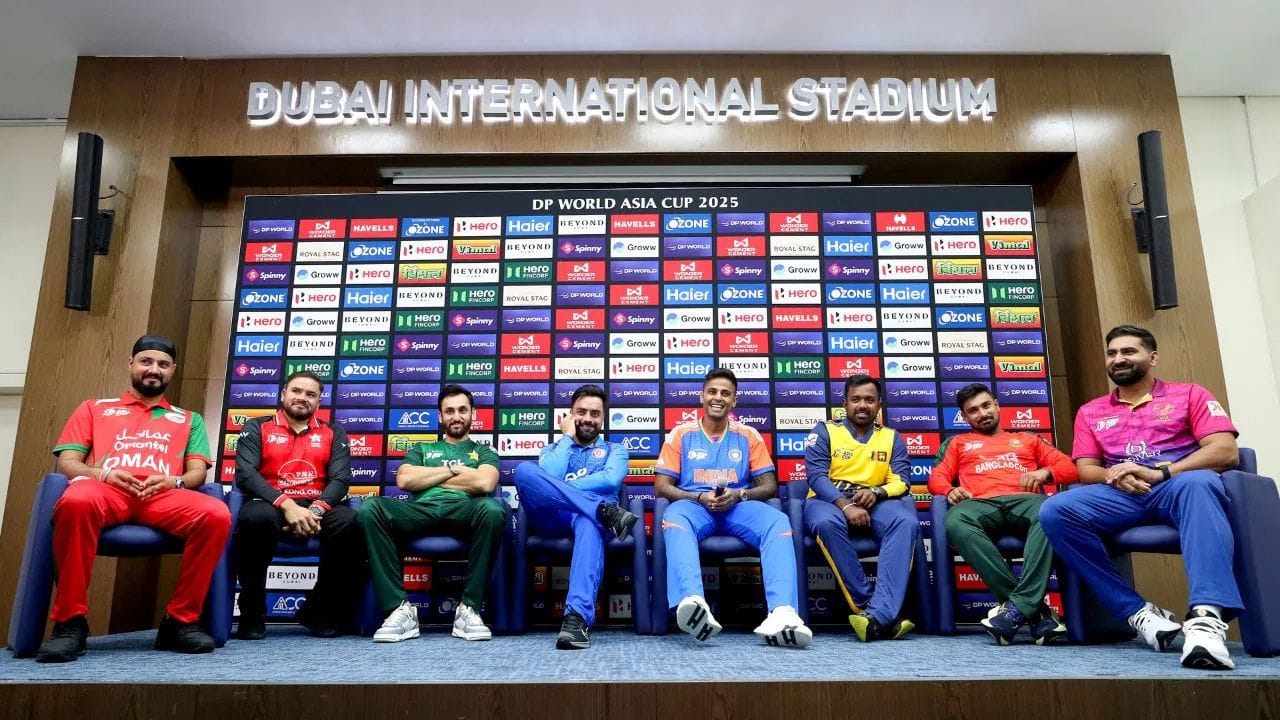 એશિયા કપ 2025 9 સપ્ટેમ્બરથી શરૂ થયો હતો. આ ટુર્નામેન્ટ 28 સપ્ટેમ્બર સુધી ચાલશે. ટુર્નામેન્ટમાં કુલ આઠ ટીમોએ ભાગ લીધો હતો. હવે, ટુર્નામેન્ટમાં ફક્ત ચાર ટીમો બાકી છે, જે સુપર 4 રાઉન્ડમાં રમશે. 