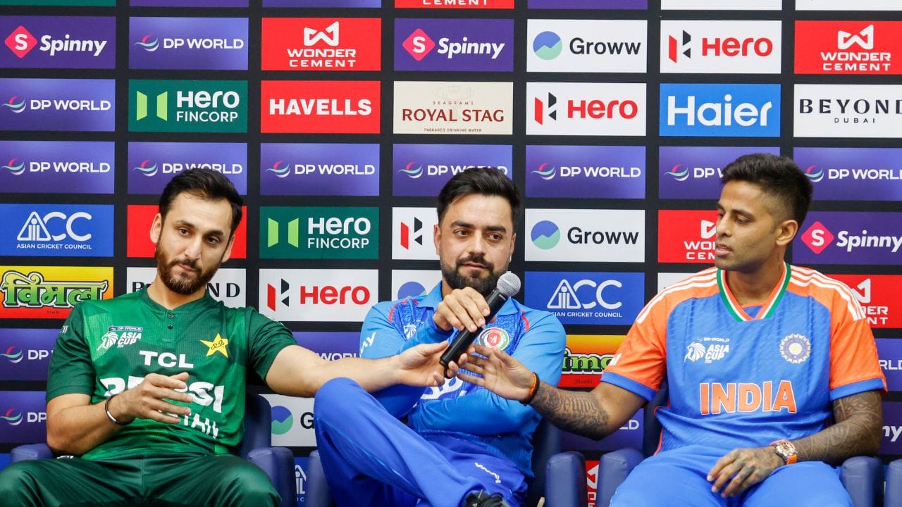 અમે એશિયા કપ જ નહી પરંતુ ટી20 મેચની વાત કરી રહ્યા છે. જ્યારે બંન્ને ટીમો વચ્ચે આમને સામને થઈ છે. ત્યારે મોટો સ્કોર બનાવનાર વિરાટ કોહલી રહ્યો છે. તેમણે વર્ષ 2022માં મેલબર્નમાં પાકિસ્તાન વિરુદ્ધ અણનમ 82 રનની ઈનિગ્સ રમી હતી.