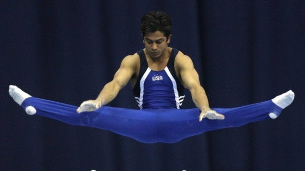 પ્રાચીન સમયમાં ભાવસાર સમાજ વેપારી વર્ગ તરીકે ઓળખાતો હતો. વસ્ત્ર, હસ્તકલા, ધાન્ય, અને નાની-મોટી વેપારી પ્રવૃત્તિઓ સાથે તેઓ જોડાયેલા હતા. વેપારમાં વિશ્વાસ અને સત્યતાને કારણે તેમને સમાજમાં આગવી ઓળખ મળી.