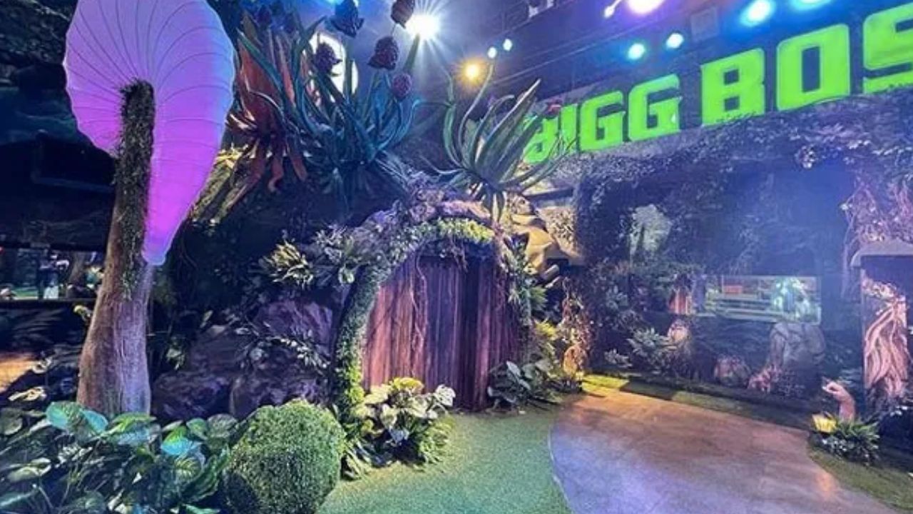 હા, આ ખર્ચ ફક્ત બાંધકામ માટે જ નથી. આમાં ડિઝાઇન, સેટમાં ફેરફાર, સુરક્ષા અને શો માટે જરૂરી સપોર્ટ સ્ટાફનો સમાવેશ થાય છે. ઘર બનાવવા માટે લગભગ 500 થી 600 કામદારો છ મહિના સુધી કામ કરે છે.