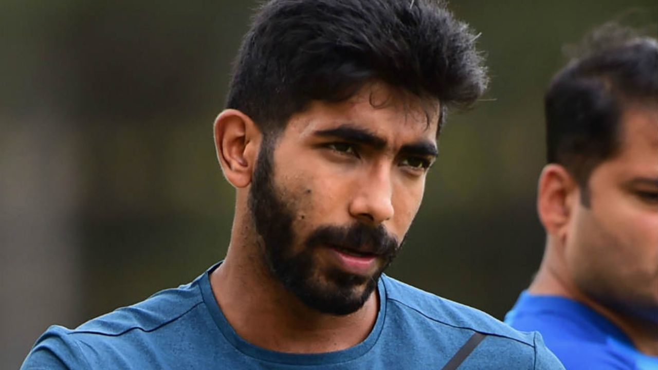 બુમરાહ અટકનો ઇતિહાસ ઉત્તર ભારત સાથે સંકળાયેલો છે. જેમાં ખાસ કરીને પંજાબ સાથે જોડાયેલો છે. તે પંજાબી શીખ સમુદાયોમાં ઉદ્ભવ્યો છે, જ્યાં અટક ઘણીવાર કુળ, વ્યવસાય અથવા પ્રતીકાત્મક નામોમાંથી વિકસિત થઈ છે. 