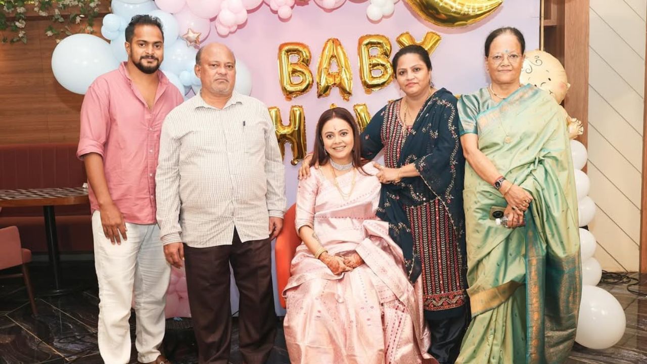 પાંચ વર્ષ સુધી, દેવોલીનાએ પડદા પર ગોપી બહુની ભૂમિકા ભજવી ચાહકોના દિલ જીતી લીધા.